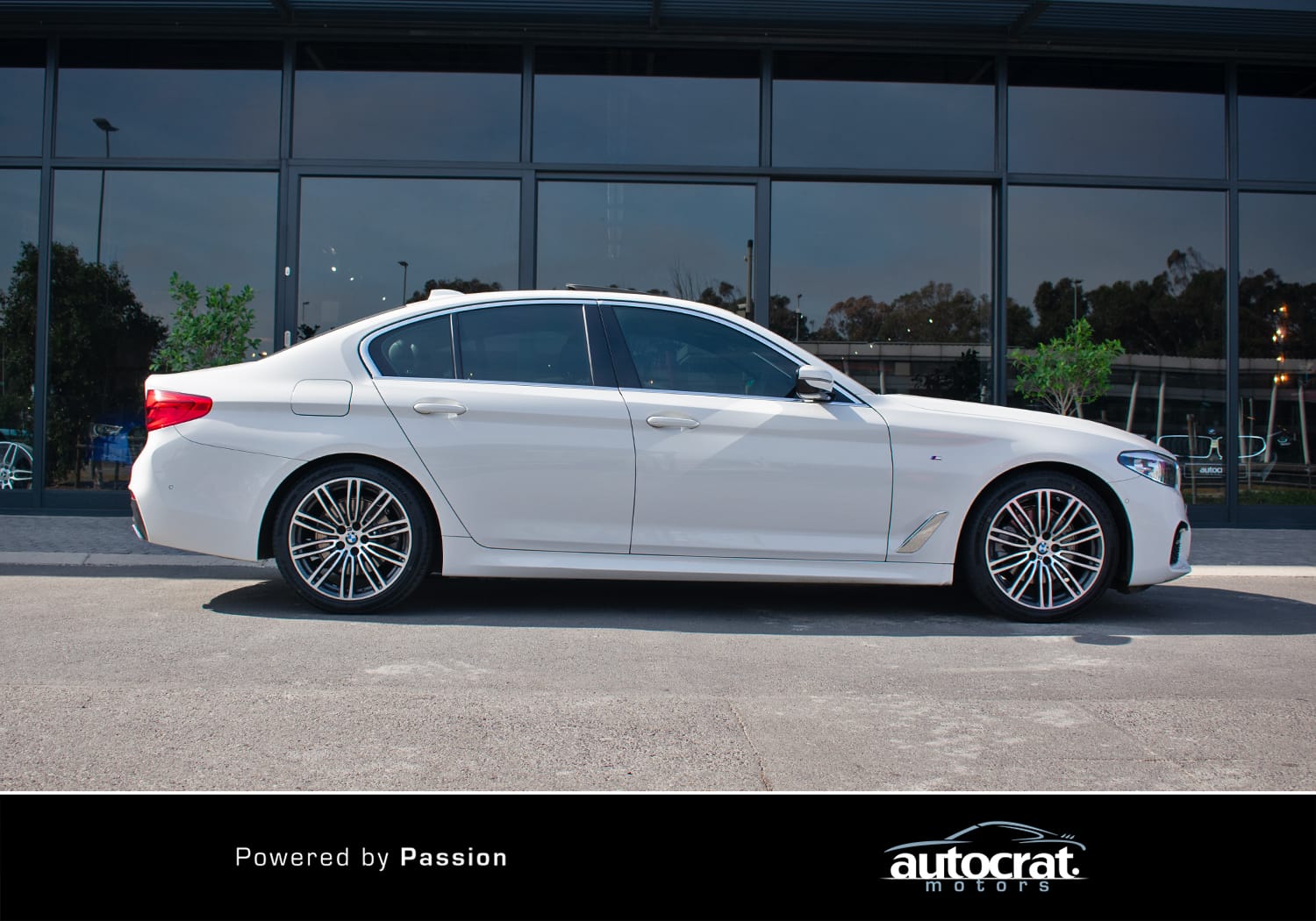 2019 BMW 5 Series 520d M Sport — photo 6