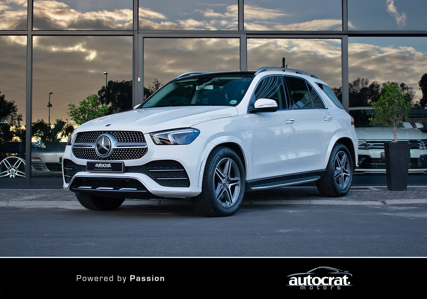 2020 Mercedes-Benz GLE300d 4Matic AMG Line — photo 1